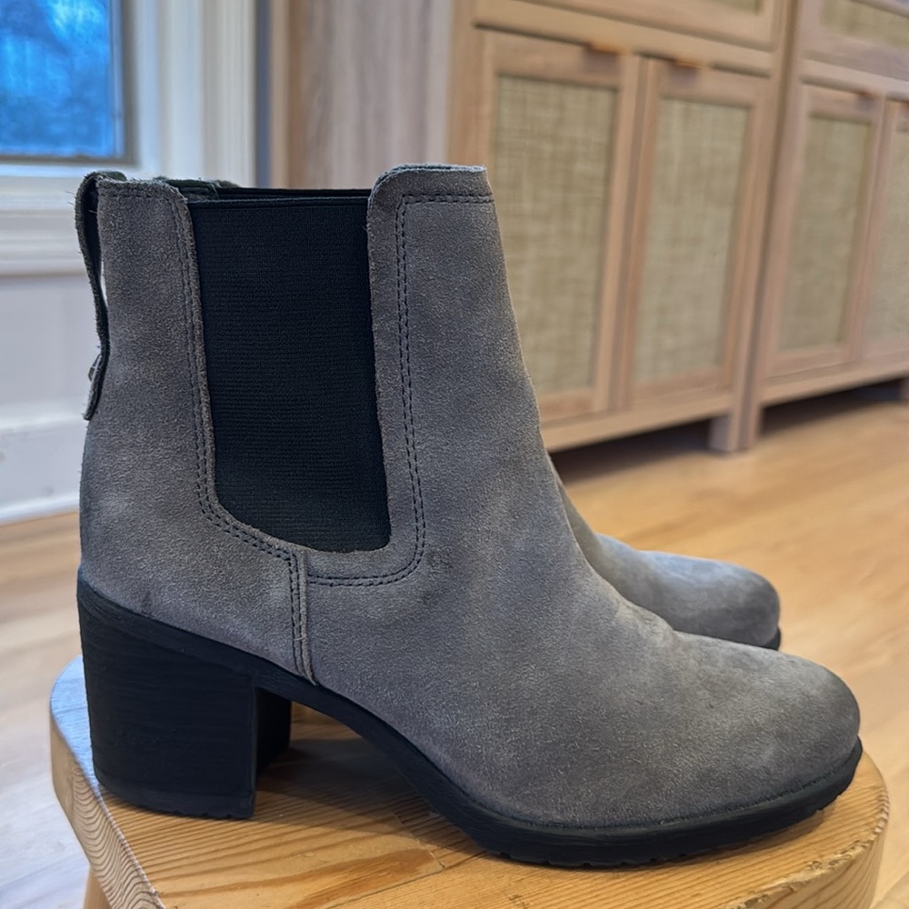 SAM EDELMAN Womens Gray Hanley Suede Chunky Heel Chelsea Ankle Boots Casual SZ 8